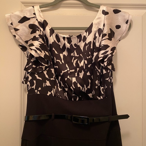 WHITE HOUSE BLACK MARKET DRESS SIZE 6 - Picture 2 of 7